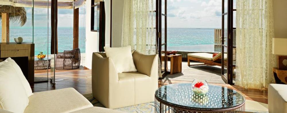 content/hotel/Jumeirah Vittaveli/Accommodation/Ocean Suite with Pool/JumeirahVittaveli-Acc-OceanSuitePool-07.jpg